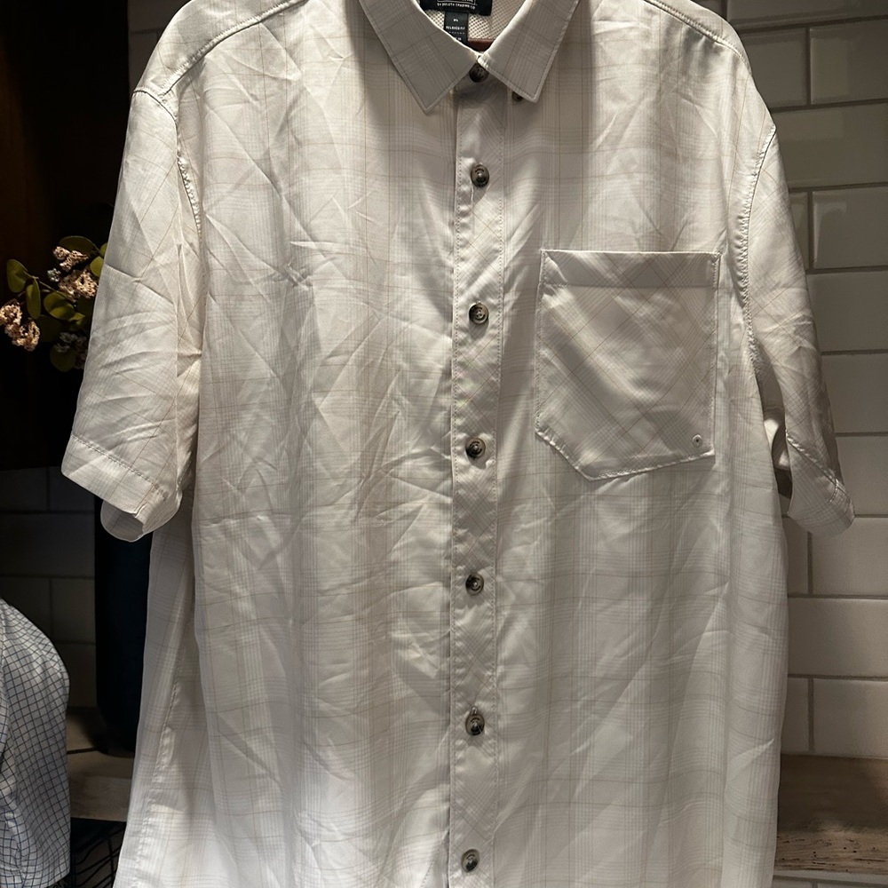 Duluth Trading Co Light Plaid Men's Button-Down Shirt